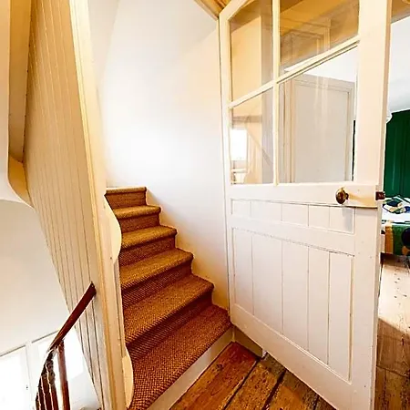 Отель Maison Augustine - 12 Personnes - Centre 3*