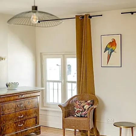 Отель Maison Augustine - 12 Personnes - Centre 3*